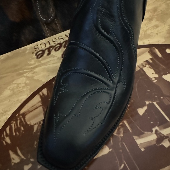 LUCCHESE WOMENS CALF HIDE BOOT - Picture 3 of 11